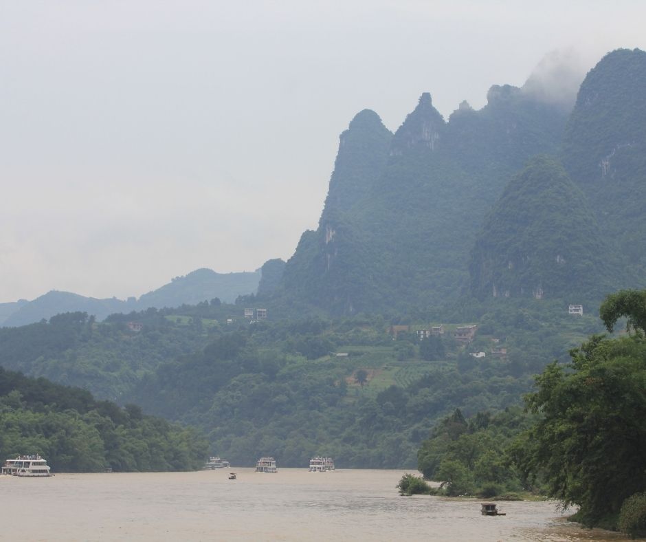 Yangtze River Cruise: A Scenic Journey through Chinese Countryside