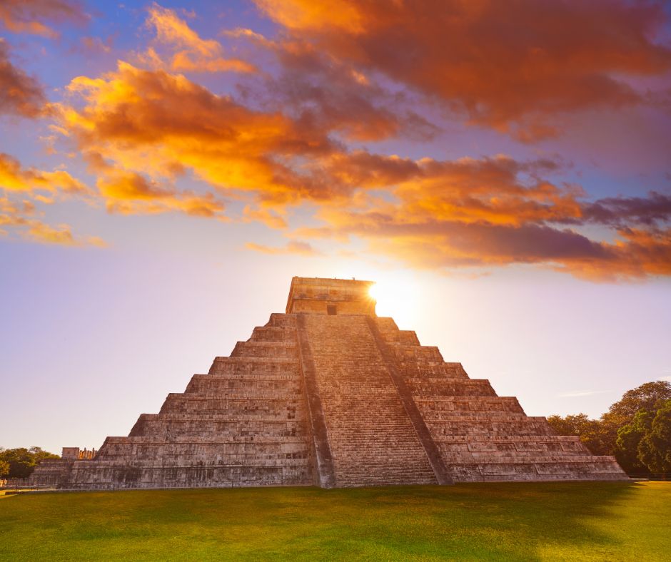 Chichen Itza: A UNESCO World Heritage Site with Amazing Mayan Ruins